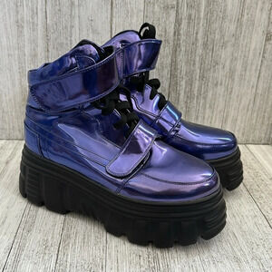 NWOT Current Mood gravity trip metallic holo blue sneakers